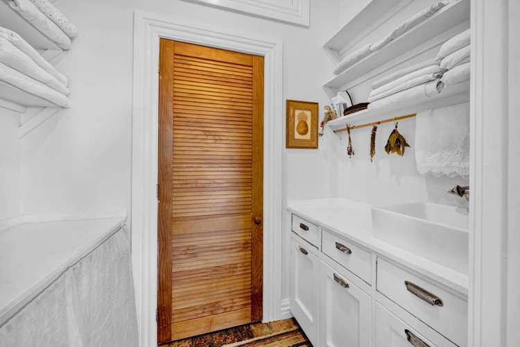 207 Egmont Street Patea_16