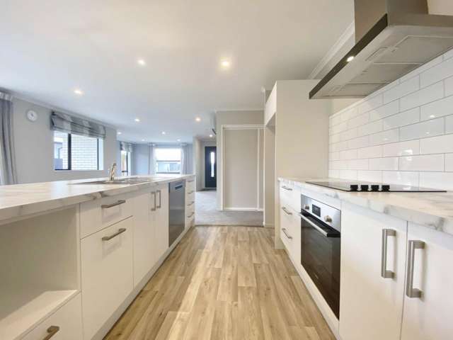 6 Letitia Street Burwood_3