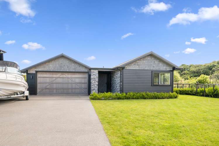 11 Okaia Drive Kinloch_2