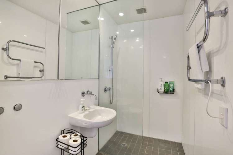 304/22 Fisher-Point Drive Auckland Central_9