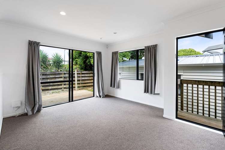 43 & 43A Urlich Drive Ranui_6