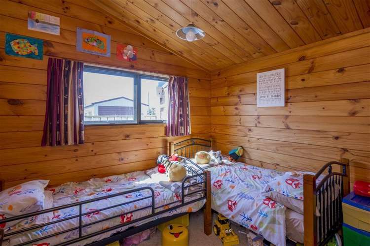 592 Waitarere Beach Road Waitarere Beach_12