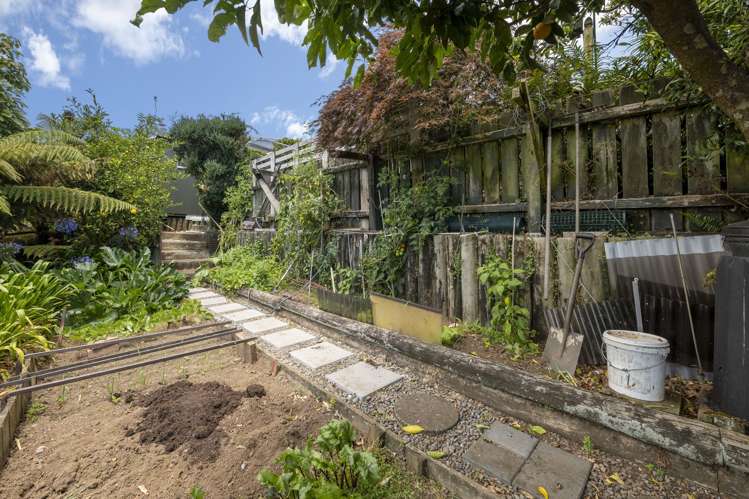 8 La Salle Drive Westown_22