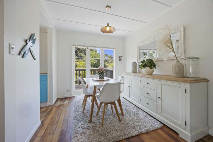 1003 Huia Road Huia_10