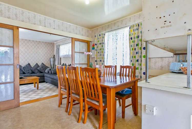 4 Staverton Crescent_4