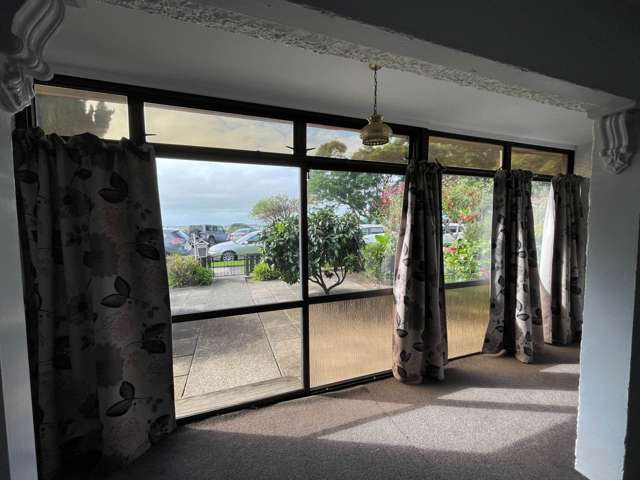 2/18 Cliff Road Tauranga Central_3