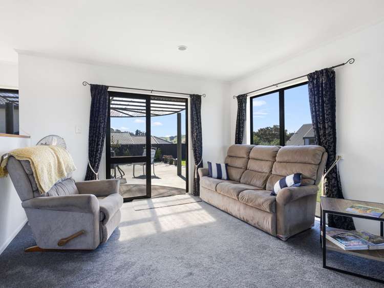 84 Churchill Drive Taradale_16