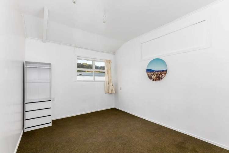 8 Queen Street Wainuiomata_2