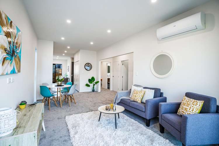 12 Taiororua Avenue Massey_6