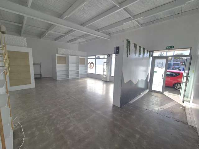 Shop 3, 215 Main Highway Otaki_2