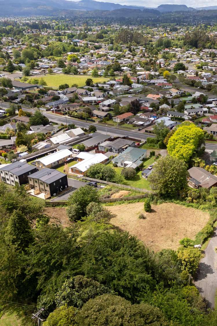 23, 25, 27 Mountain Road Western Heights_5