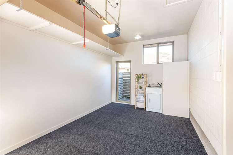 2/373 Main North Road Redwood_10