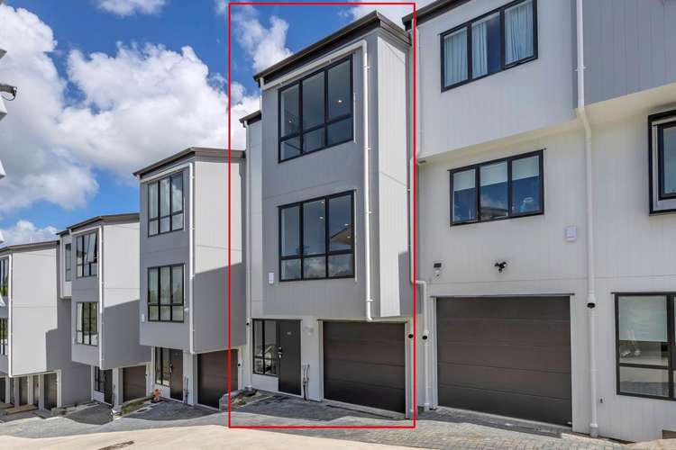 2/8 Sheehan Road Te Atatu South_15