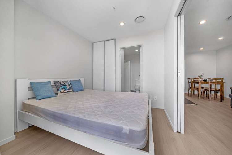 601/17 Amersham Way Manukau_16