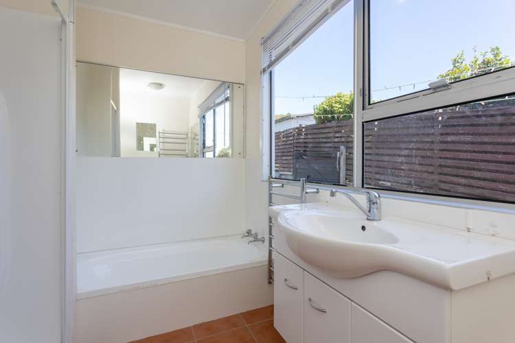 65 Brightside Road Stanmore Bay_15