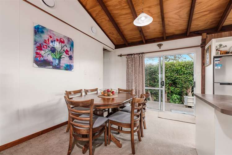 4/89a Royal Road Massey_8