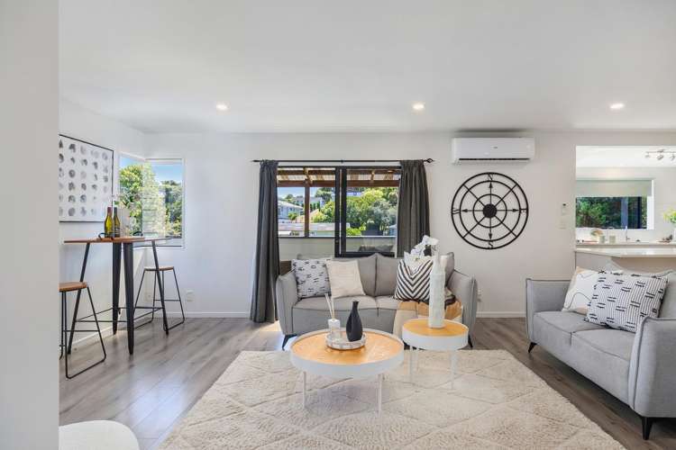 2/32 Tamahere Drive Glenfield_5