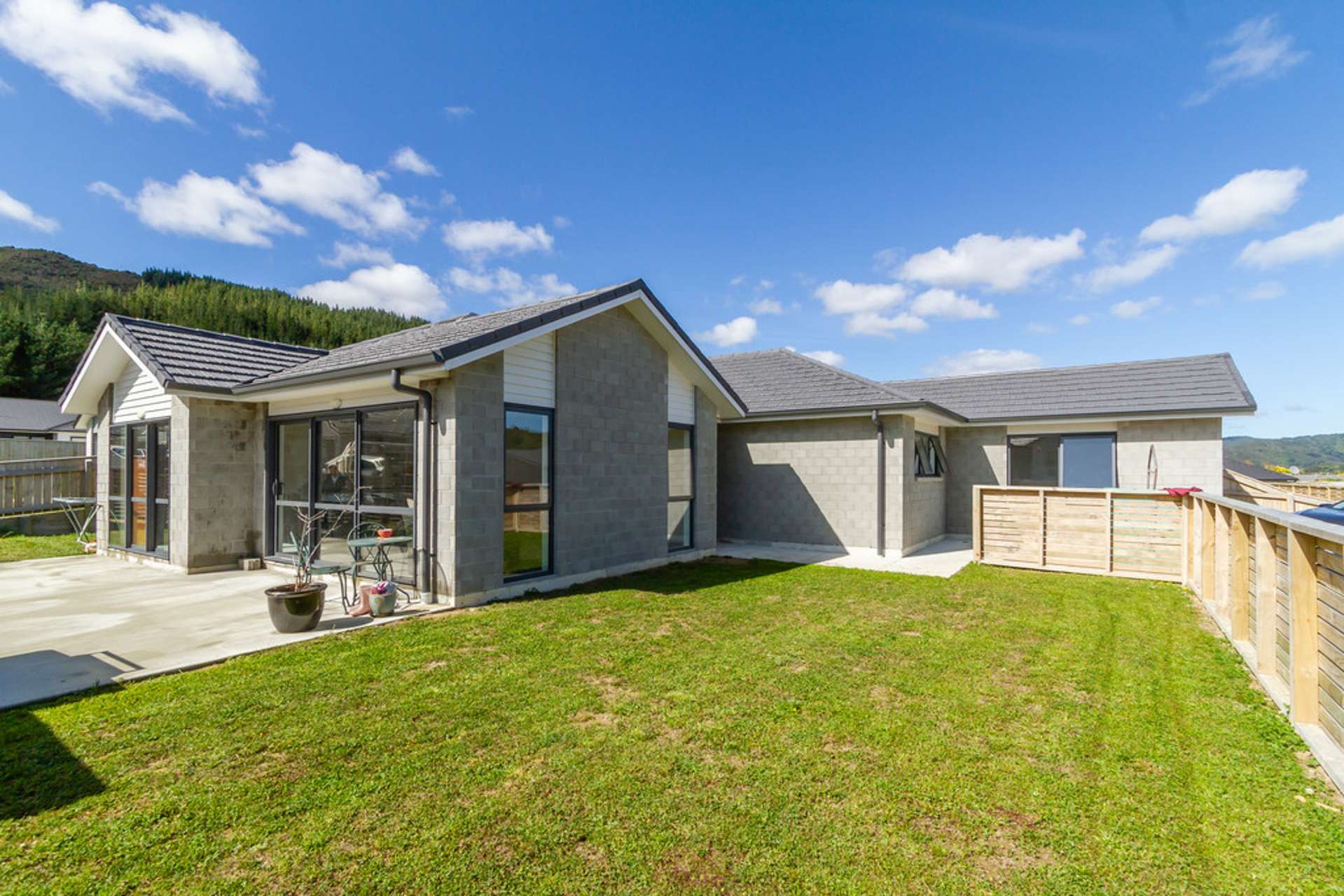 4 Craigie Way Wainuiomata_0