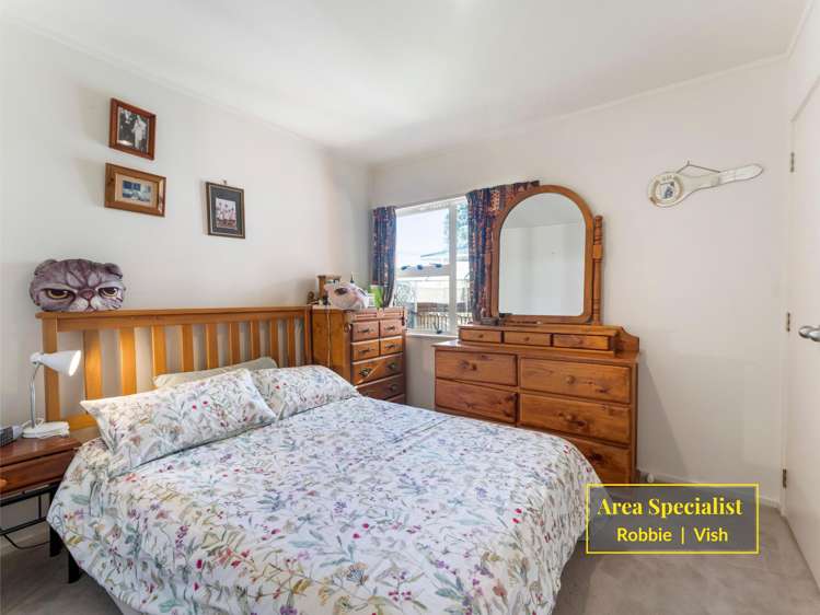 33 Craigbank Avenue New Lynn_9