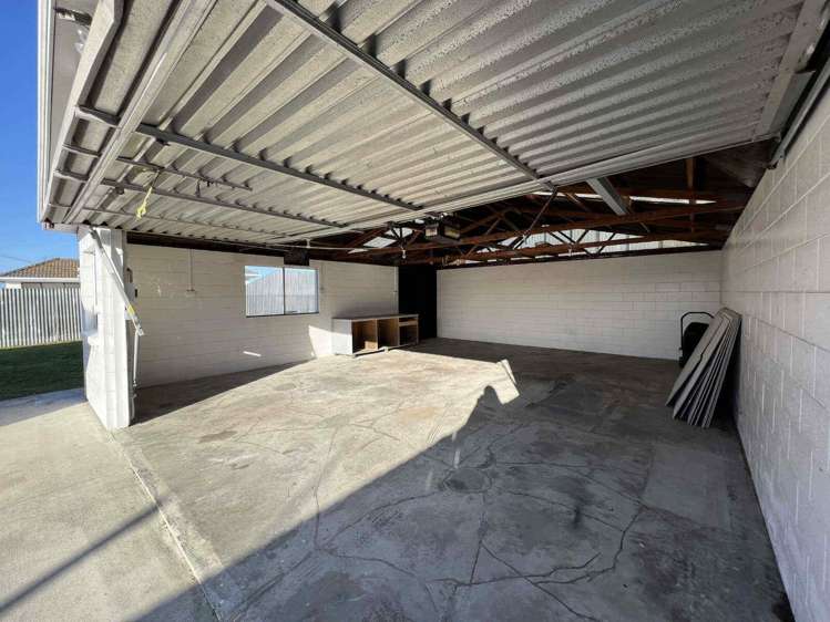 12 Esk Place Aranui_18