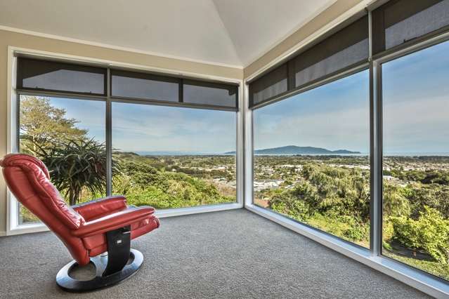 55 Kakariki Grove Waikanae_1