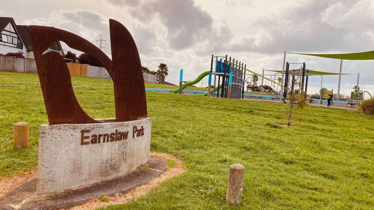 38 Earnslaw Crescent Clover Park_19