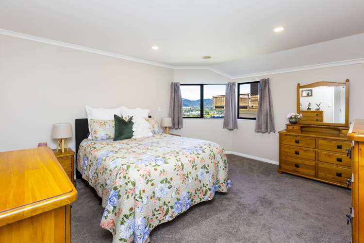 17 Birkinshaw Grove Riverstone Terraces_16