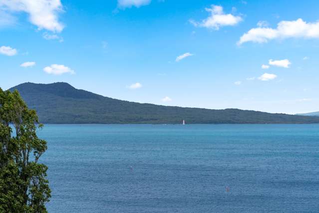 1/62 Beach Road Castor Bay_3