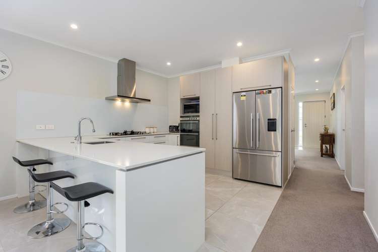 16 Couldrey Crescent Red Beach_8