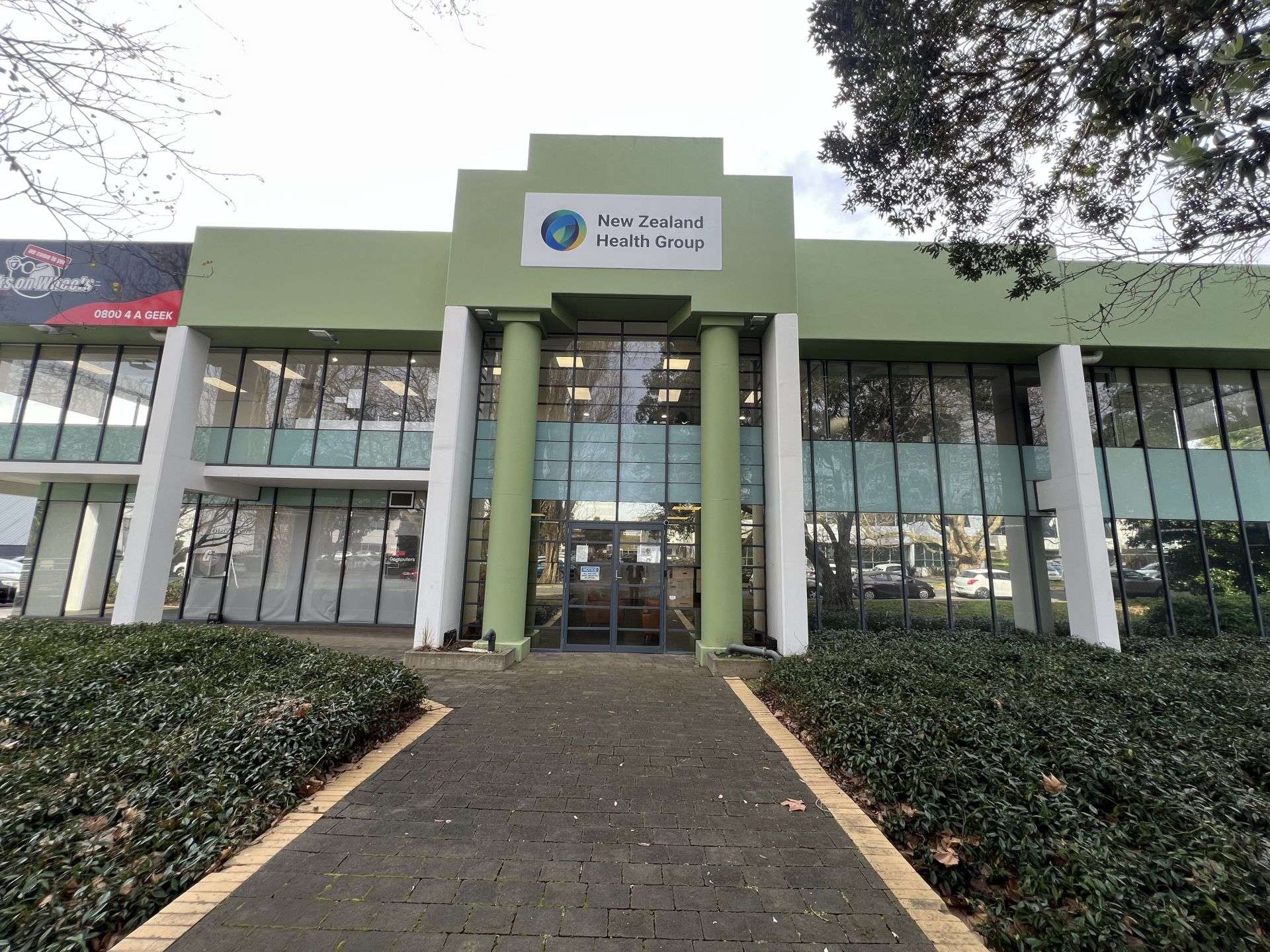 Whole Building/60 Hugo Johnston Drive Penrose_0