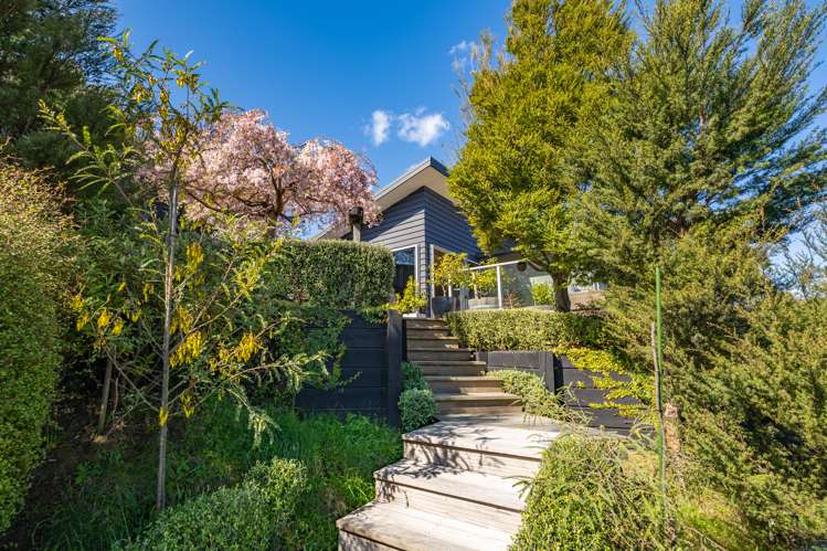 6 Istana Place Britannia Heights_4