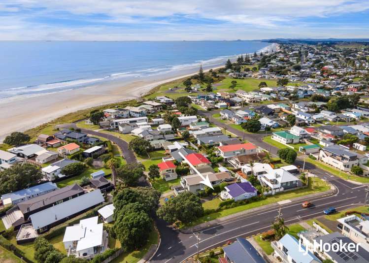 1 Hinemoa Road Waihi Beach_17