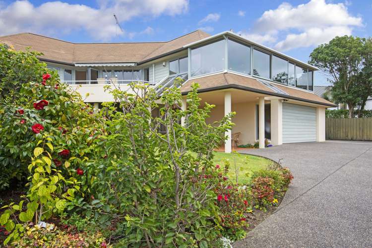 2/10 Burford Place Mellons Bay_4