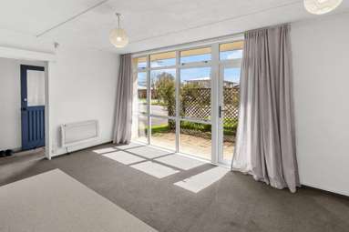 2/18 Carnot Street_4