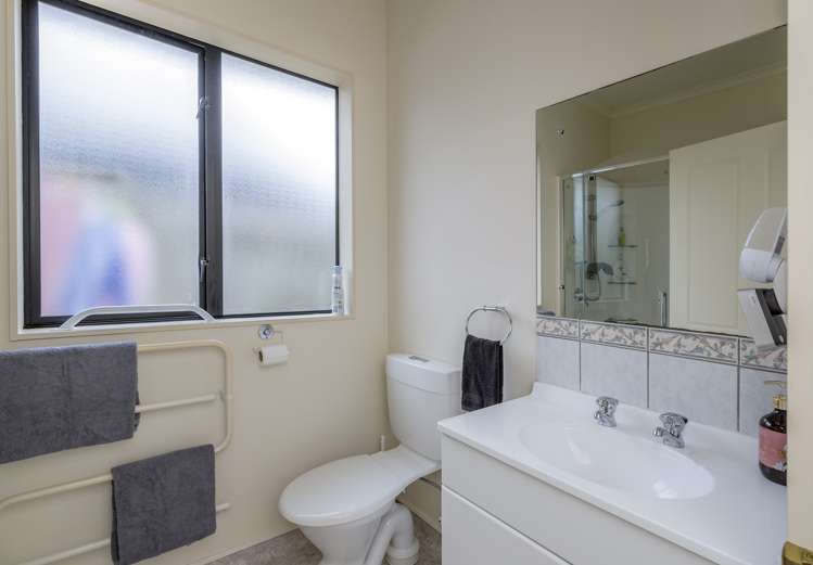 14 Harry Shaw Way Raumati South_11