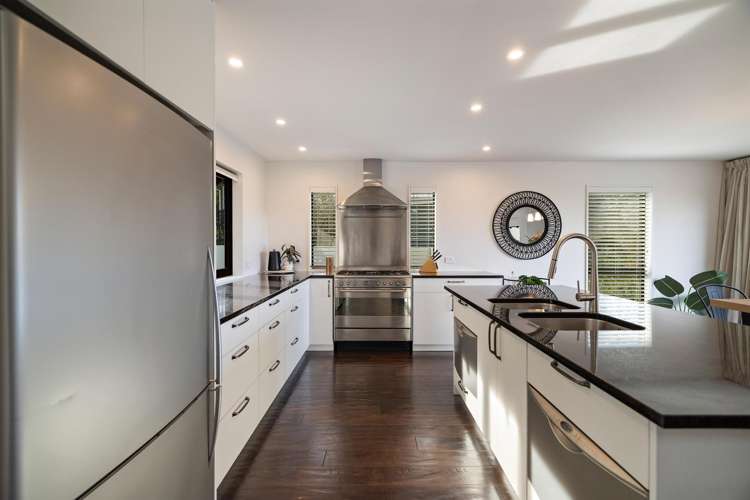 1 Goldleaf Hill Queenstown_8
