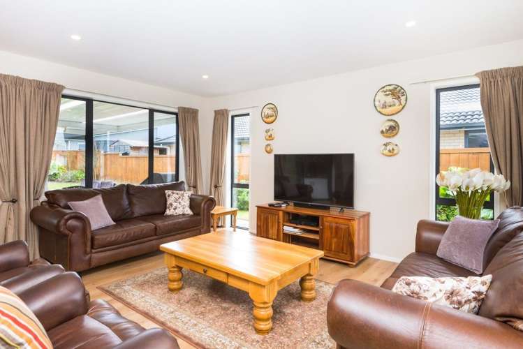 26 Jelas Drive Riverhead_12