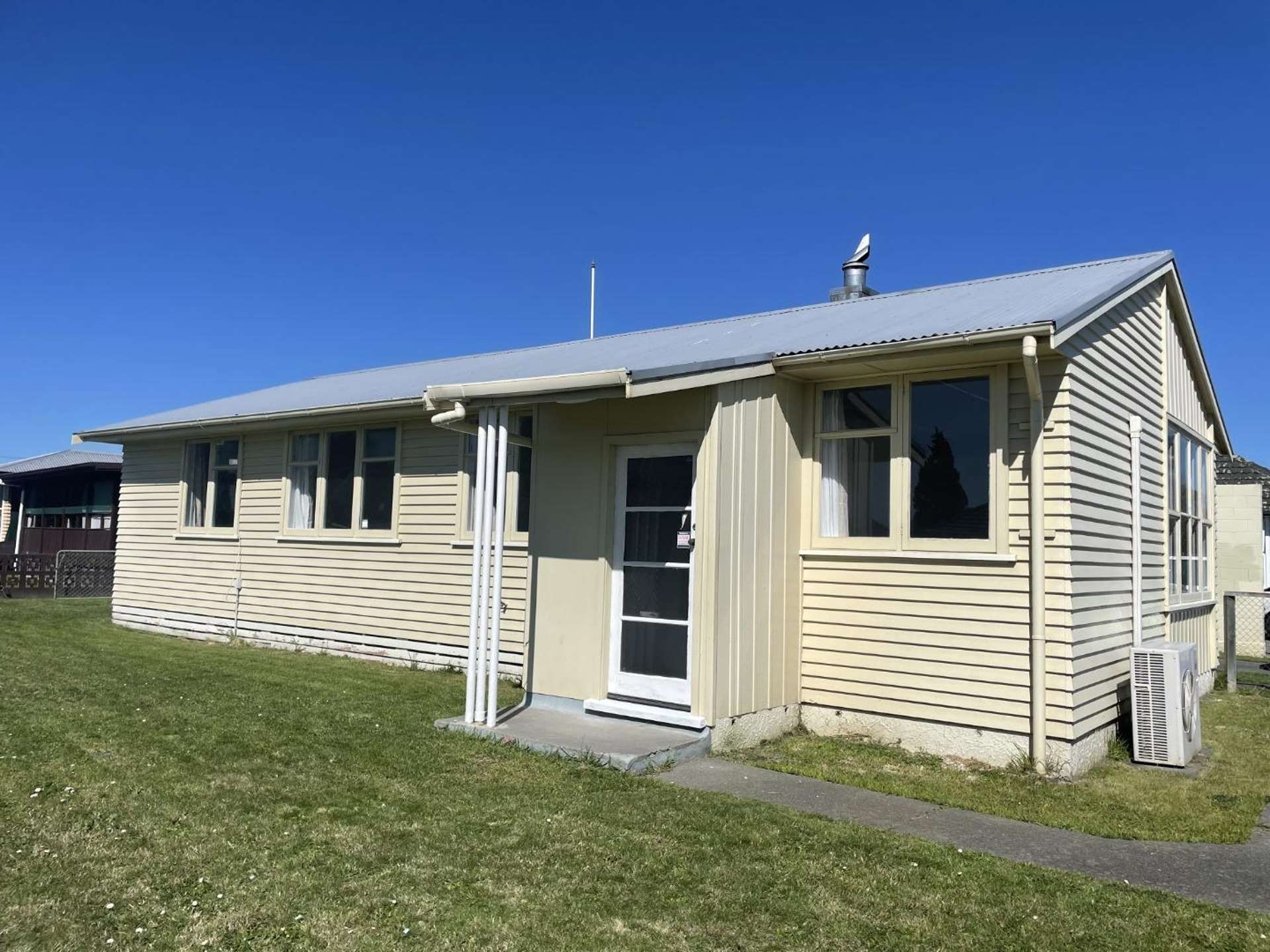 400 Kiwi Place 10476_0