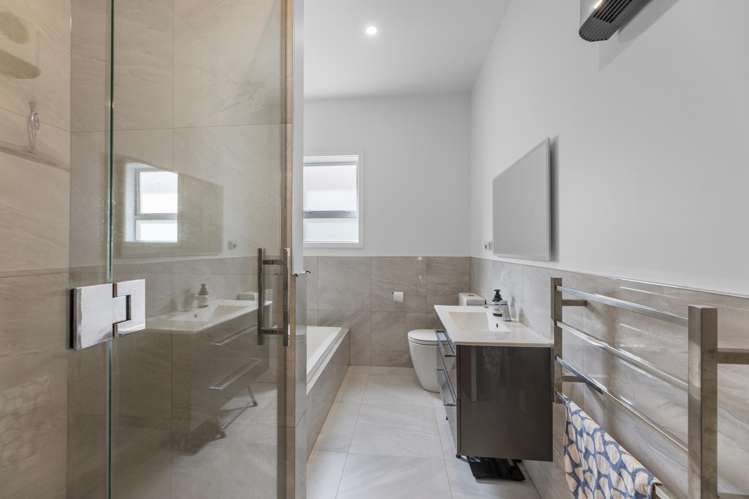 19 Ings Avenue Saint Clair_19