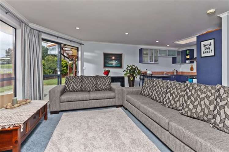 11 Rakau Views Orewa_4