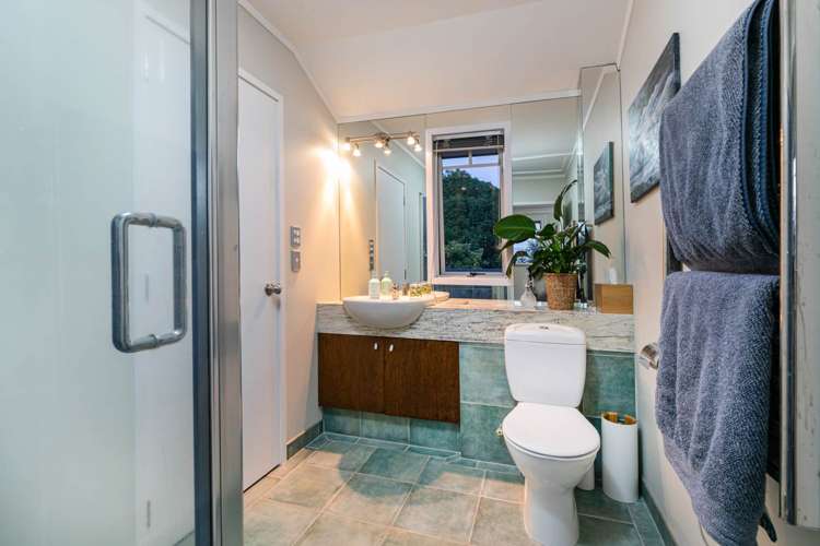 44 Isobel Road Greenhithe_15