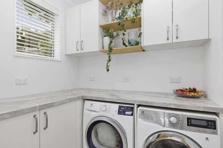 21 Invercargill Drive Kelson_10