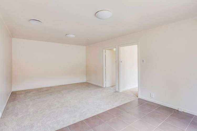 2/7 Lydia Avenue Northcote_6