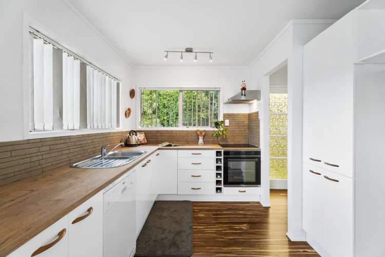 2/7 Hedge Row Sunnyhills_5