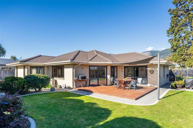 10 Woodstock Place Stoke_2