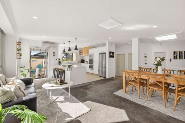 8 Bucklands Crescent Papamoa_1