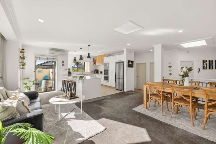 8 Bucklands Crescent Papamoa_1