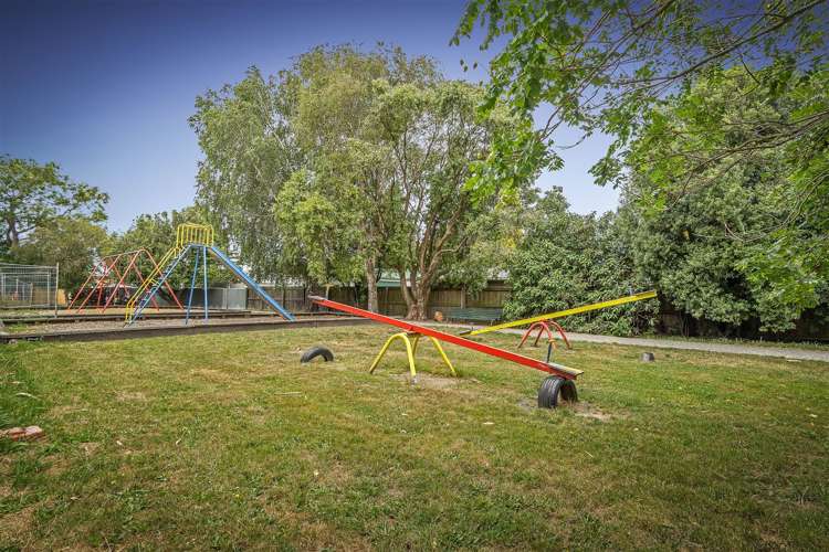 14 Pinehurst Crescent Russley_22