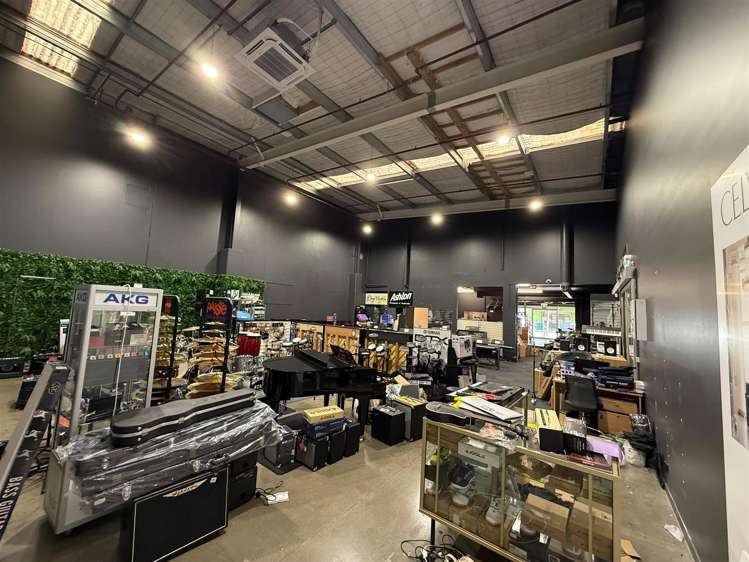 122 High Street Hutt Central_6