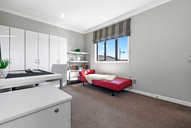 54 Somerton Drive Huntington_13